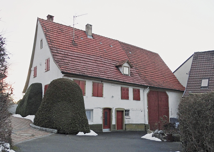 Abb. 1: Kappelstraße 12: Ein klassischer Eindachhof des 18. Jahrhunderts mit Wohnhaus und Scheune unter einem Dach