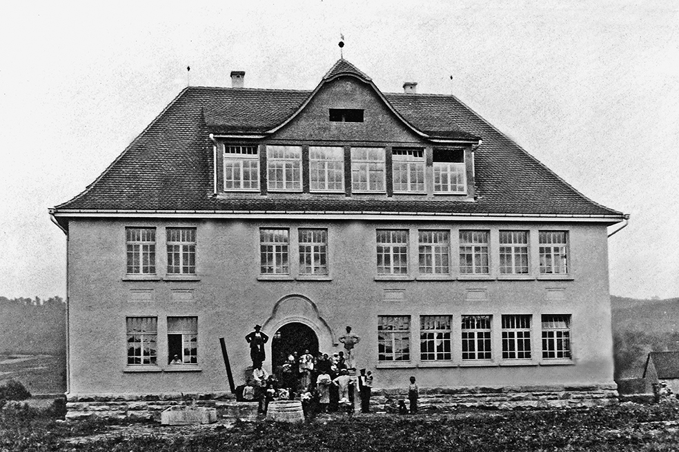 Abb. 3: Bau des Schulhauses in der Wilhelmstraße 1907/08